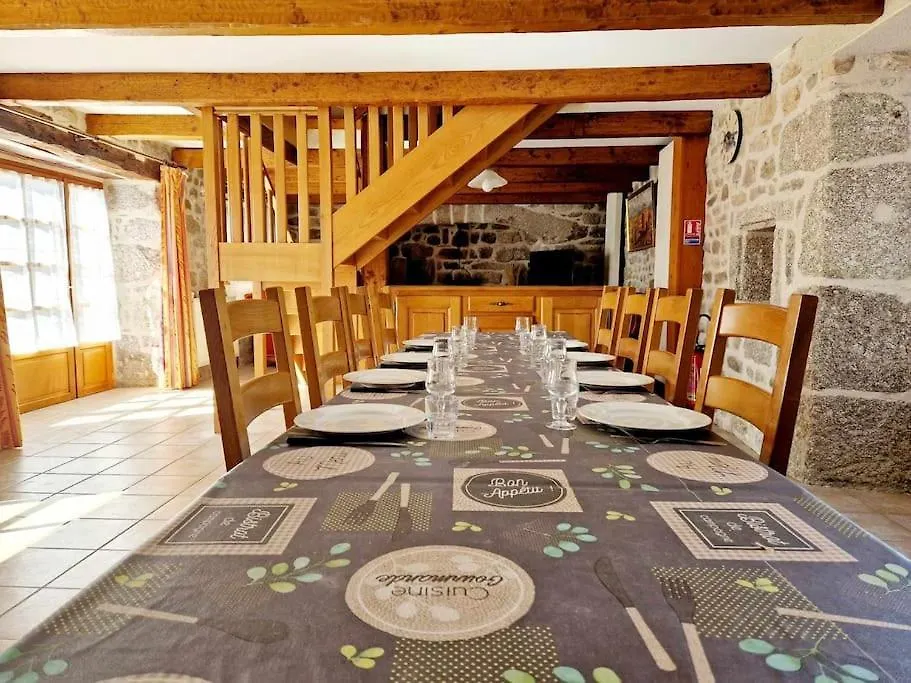 Gite De Saint-Gervais Holiday home Saint-Symphorien-de-Thenieres